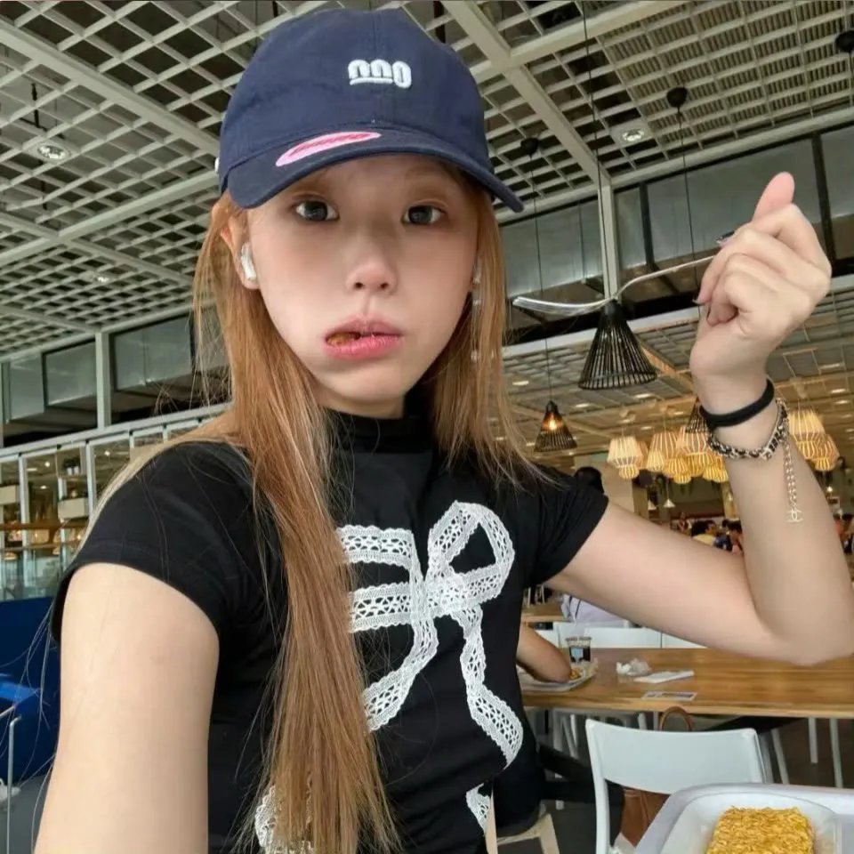 蓝是最粉的颜色 焦点图